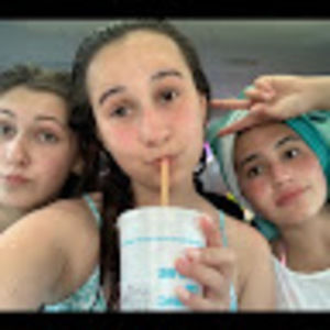 Meet your Posher, Sofia miltier